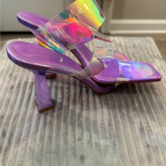 Women two strap block heeled slip ons. SIZE 8 - Picture 5 of 6